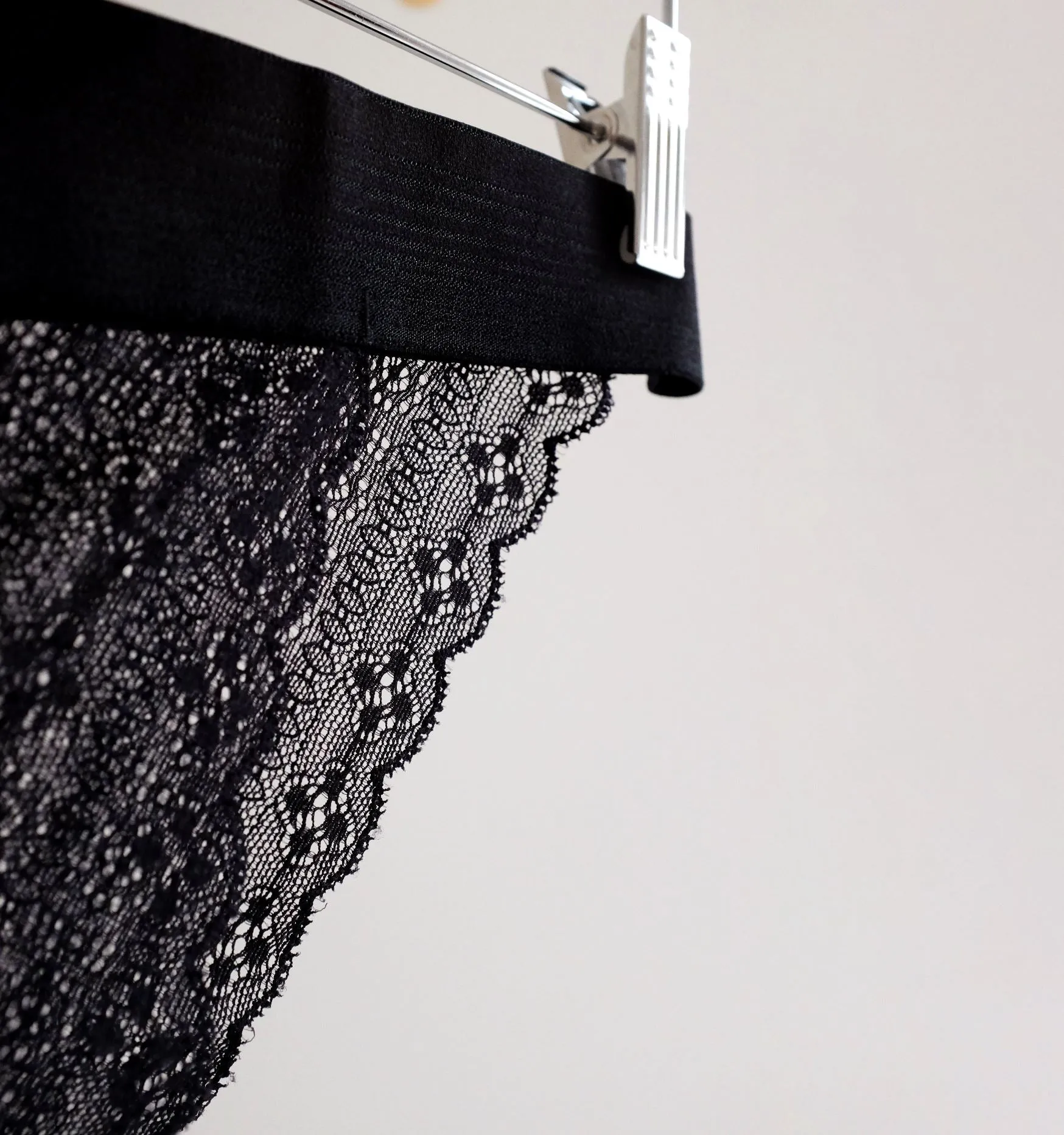 Lace tanga [Black]