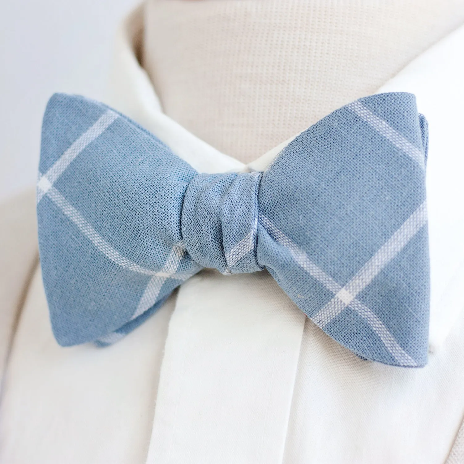 Men's Necktie / Chambray Linen Window Pane