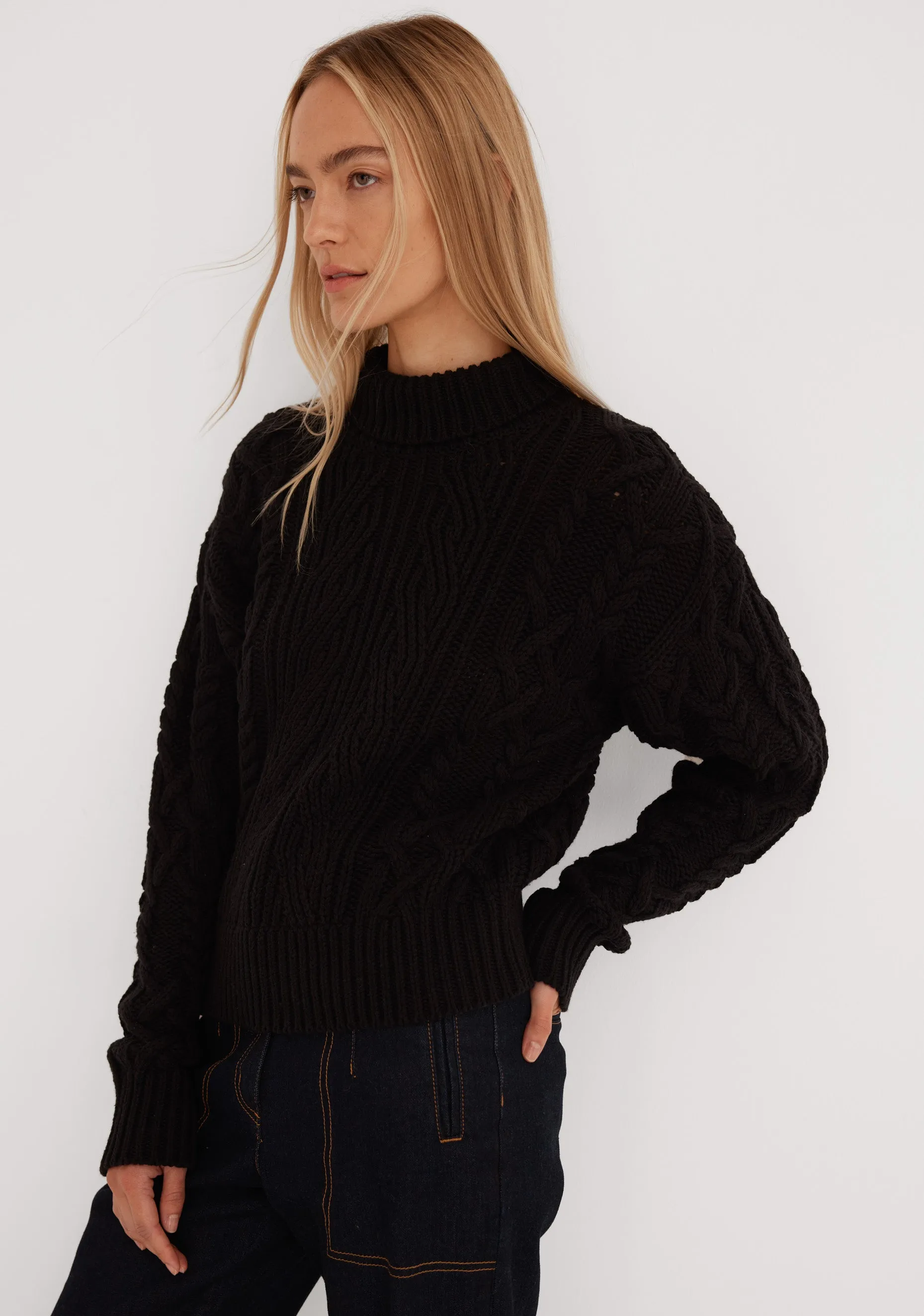 Oslo Pullover_Black