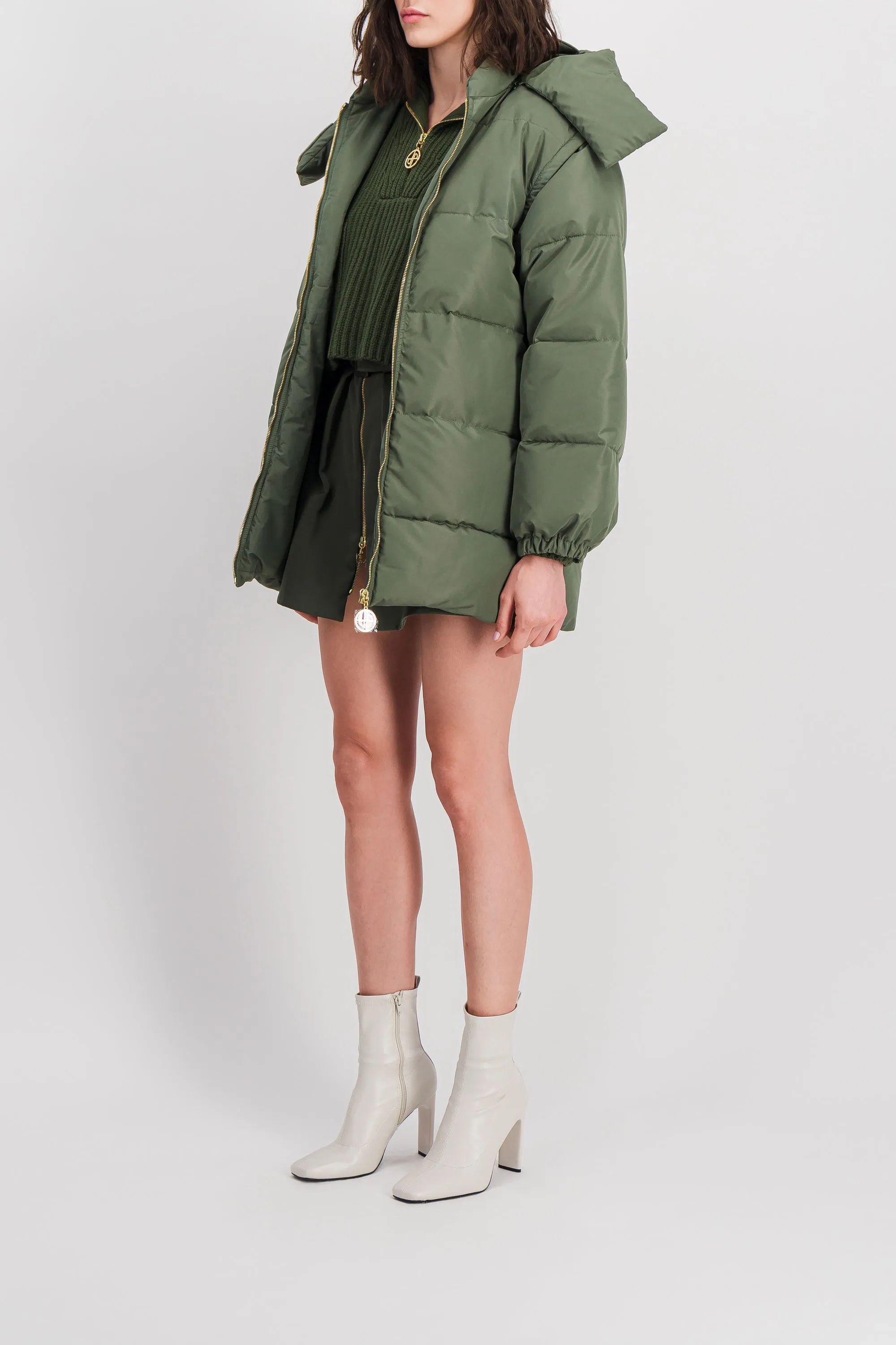 Oversized parka with detachable sleeves